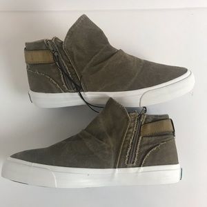 Blowfish Marcella Sneaker Booties, NWOT, Size 8.5